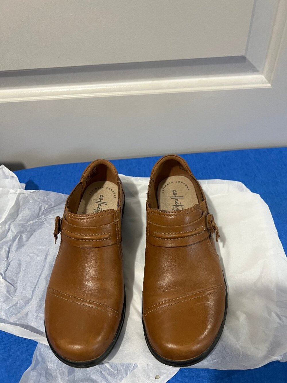 Clarks women's shoes in size 5.